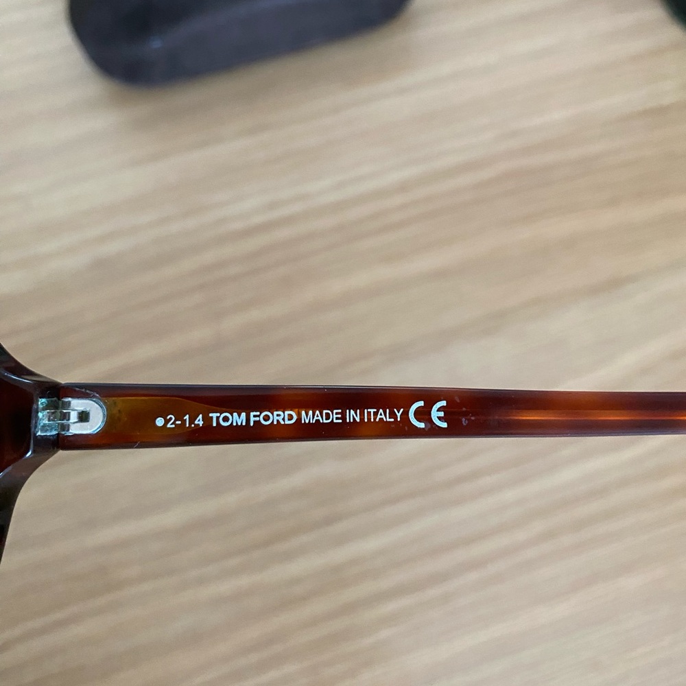 Tortoise Shell Tom Ford Oversized Sunglasses (Gre… - image 5